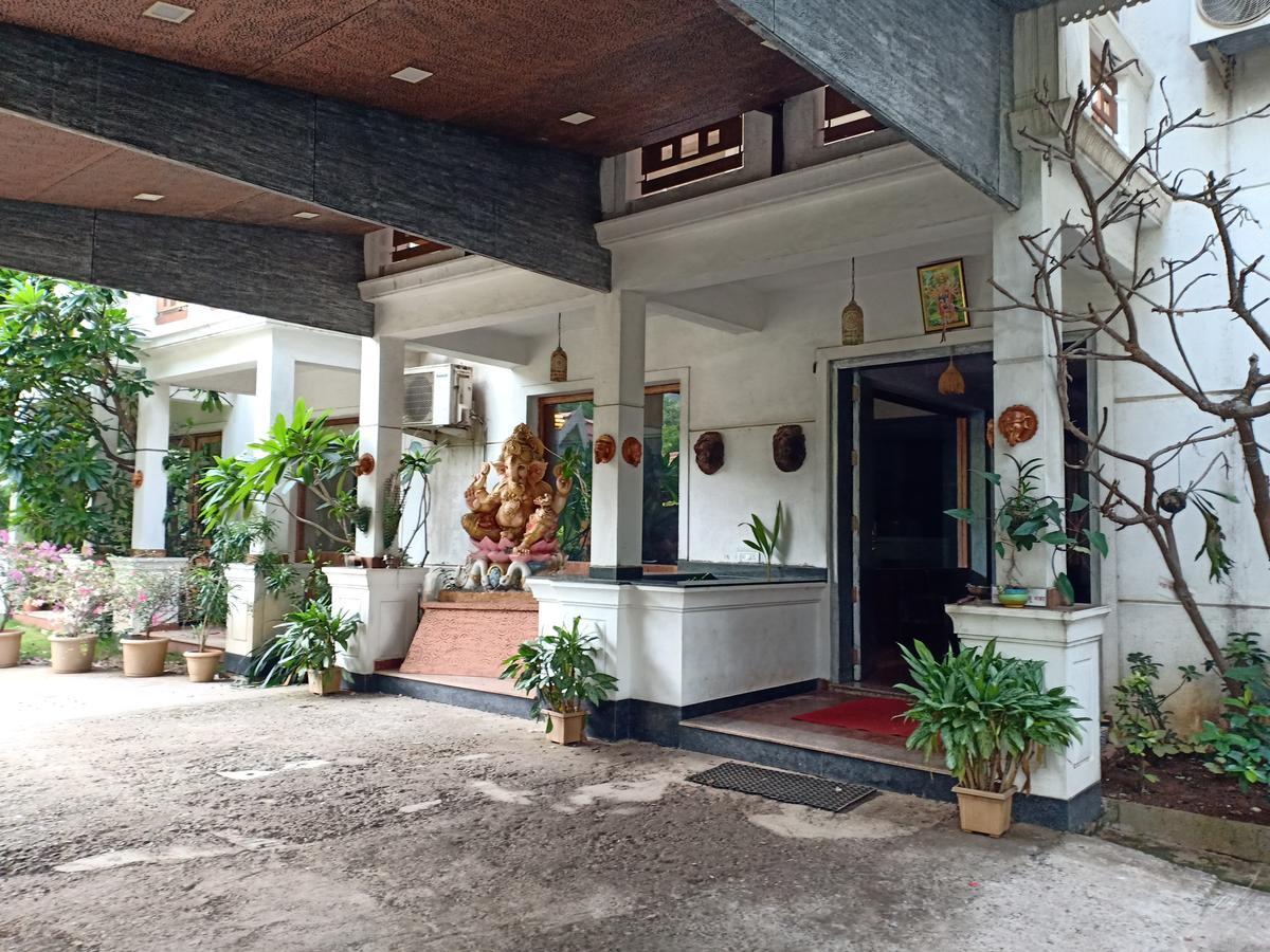 Mystica Resort Lonavala Extérieur photo