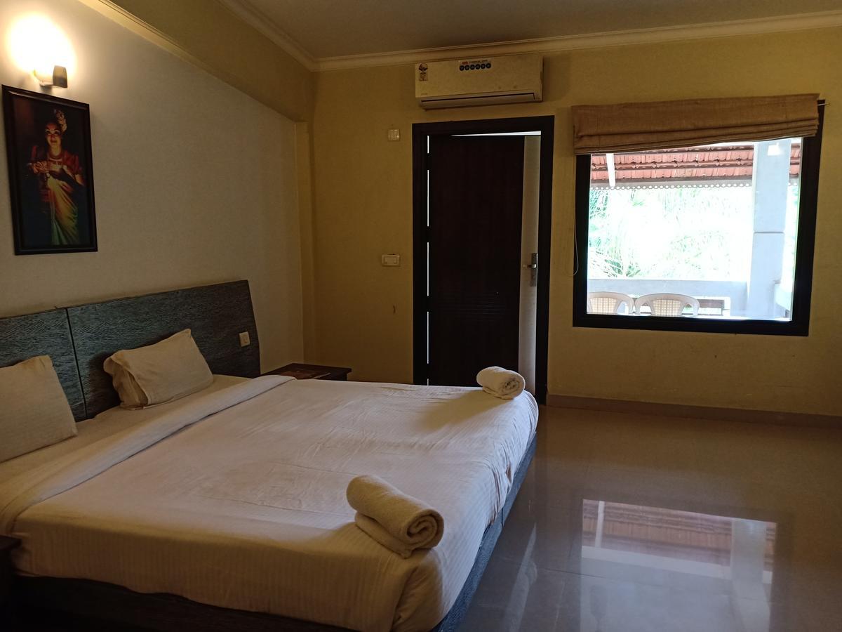 Mystica Resort Lonavala Chambre photo