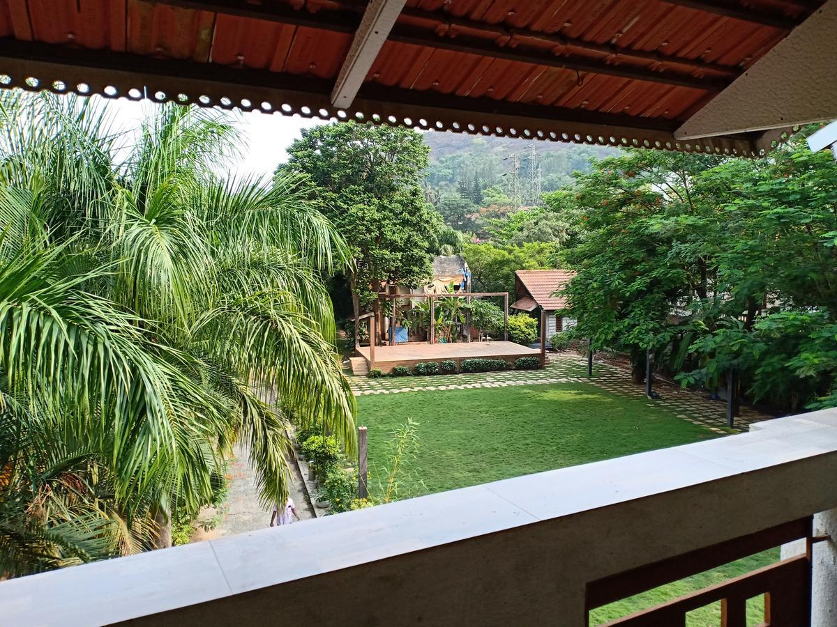 Mystica Resort Lonavala Extérieur photo